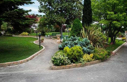 Roseto degli Abruzzi Villa | Cosy apartment in villa for 2 guests with A/C, WIFI, TV and patio