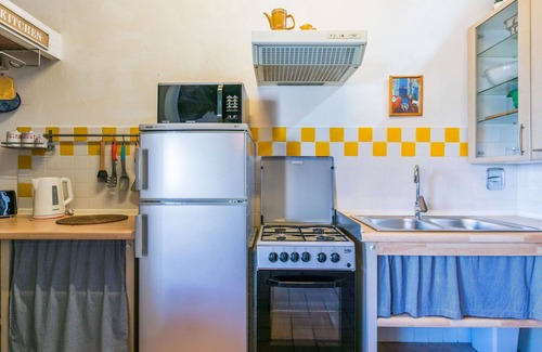 Rosignano Marittimo Apartment | Cosy apartment for 4 people with WIFI, balcony and pets allowed
