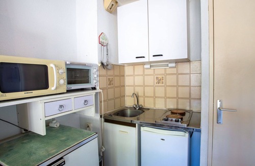 Cap Benat Apartment | Cosy apartment for 4 guests with WIFI, TV and balcony