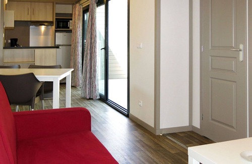 Malansac House | Cosy apartment in villa for 6 people with pool, WIFI, TV, terrace, pets allowed and parking