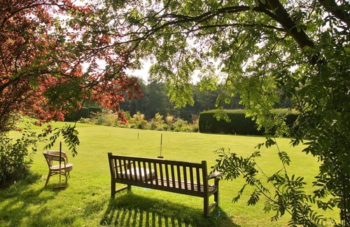 Carlton-in-Cleveland Apartment | Cosy apartment for 2 people with WIFI, TV, terrace and pets allowed