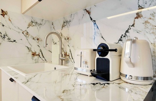 8th Arrondissement Apartment | Cosy apartment 2BR/6P Faubourg-du-Roule