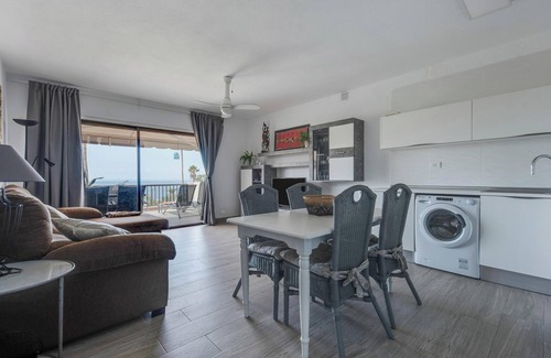 Los Gigantes Apartment | Cosy Apartment “Acantilados” close to the Sea with Sea View