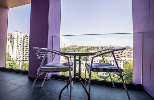 Avlabari Apartment | Cosy Apartment at Hilton Residency