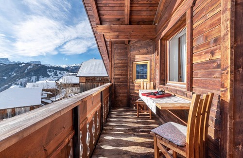 La Valle Apartment | Cosy Apartment "Confolia 1" with Wi-Fi and Mountain View