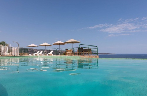 Figarella Apartment | Cosy apartment for 4 people with pool, A/C, WIFI, TV, terrace and parking