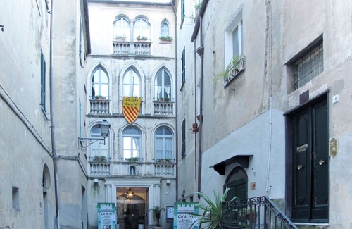 Finalborgo Apartment | Cosy apartment for 2 people with WIFI, A/C, TV, balcony, pets allowed and parking