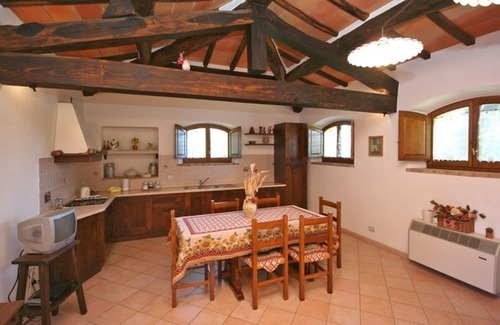 Gallina Apartment | Cosy apartment for 5 people with pool, WIFI, TV, panoramic view and parking, close to Montepulci.