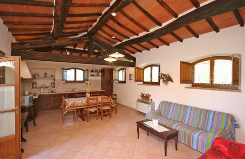 Gallina Apartment | Cosy apartment for 5 people with pool, WIFI, TV, panoramic view and parking, close to Montepulci.