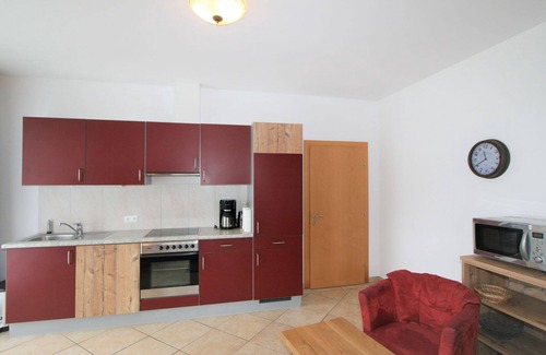Stumm Apartment | Cosy apartment for 10 people with pool, WIFI, TV, terrace and pets allowed