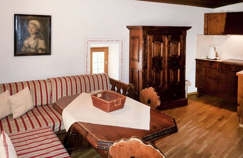 Fliess Apartment | Cosy apartment for 28 people with WIFI, TV, patio and parking