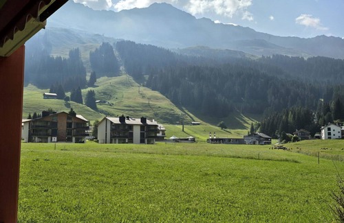 Parpan Apartment | Cosy apartment for 2 people with WIFI and balcony