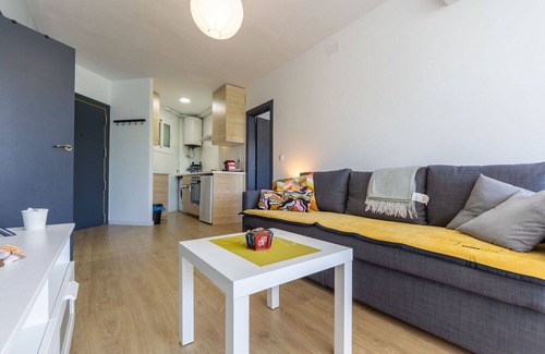 Cubelles Apartment | Cosy apartment for 3 guests with WIFI, A/C and TV