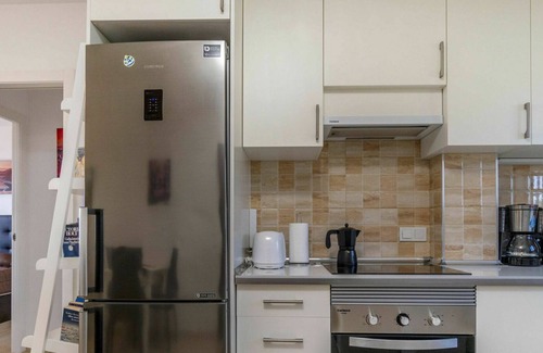 Orihuela Costa Apartment | Cosy apartment for 3 people with A/C, WIFI, pool, TV, terrace and parking