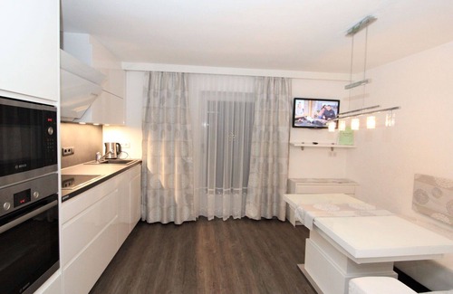 Distelberg Apartment | Cosy apartment for 4 people with WIFI, TV, patio, panoramic view and parking