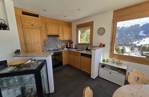 Valbella Apartment | Cosy apartment for 4 guests with WIFI, TV and balcony