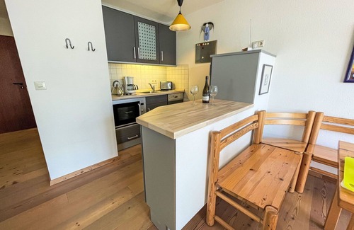 Hofsgrund Apartment | Cosy apartment for 4 people with WIFI, TV, balcony and parking