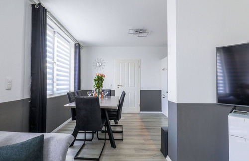 Oberndorf Apartment | Cosy apartment for 4 guests with WIFI, TV, terrace and parking