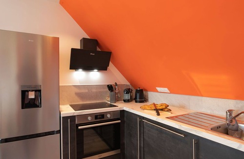 Coatroual Apartment | Cosy apartment for 4 guests with WIFI, TV, patio and parking