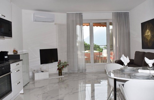 Bigogno Apartment | Cosy apartment for 4 guests with A/C, WIFI, pool, TV, balcony, panoramic view and parking
