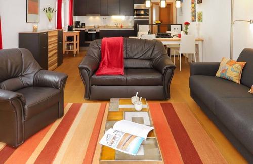 Zermatt Apartment | Cosy apartment for 4 guests with WIFI, TV and balcony