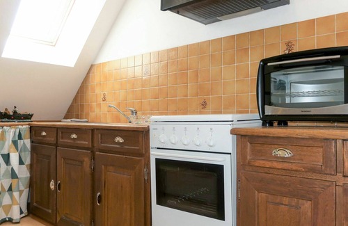 Goulien Apartment | Cosy apartment for 4 guests with WIFI, TV and pets allowed