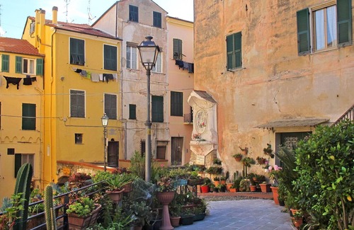 Caramagna Ligure Apartment | Cosy apartment for 4 guests with WIFI, TV, terrace and parking