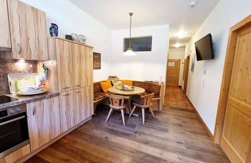 Gerlos Apartment | Cosy apartment for 4 guests with WIFI, TV, terrace, panoramic view and parking