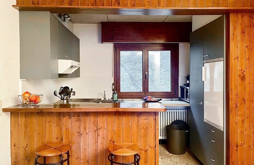 Randogne Apartment | Cosy apartment for 4 guests with WIFI, TV, balcony, pets allowed and parking
