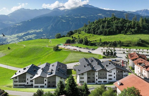 Falera Apartment | Cosy apartment for 4 guests with WIFI, pool, TV, patio, pets allowed, panoramic view and parking