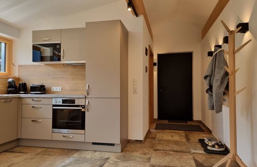 Landeck Apartment | Cosy apartment for 4 guests with WIFI, TV, balcony and parking