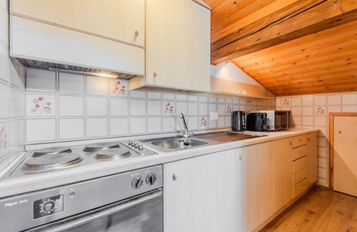 Carisolo Apartment | Cosy apartment for 4 guests with TV