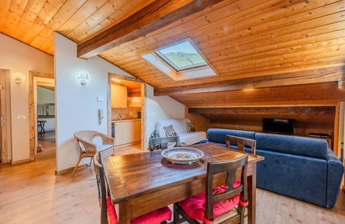 Carisolo Apartment | Cosy apartment for 4 guests with TV