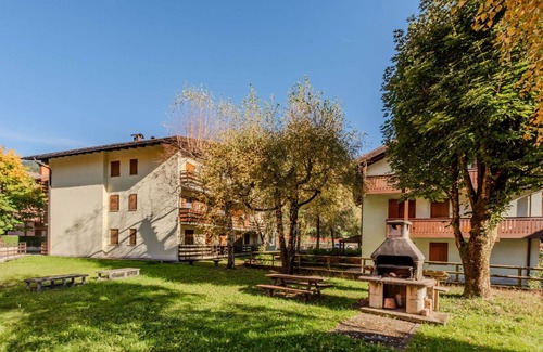 Carisolo Apartment | Cosy apartment for 4 guests with TV