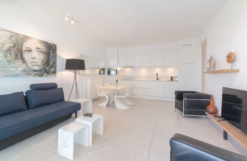 Ostend Apartment | Cosy apartment for 4 people with WIFI, TV and balcony