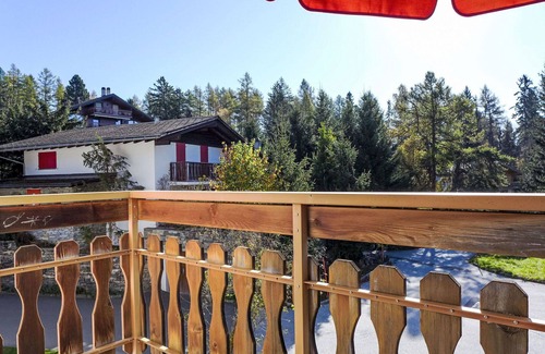 Lens Apartment | Cosy apartment for 4 people with WIFI, TV, balcony and parking