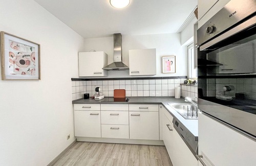 Siegburg Apartment | Cosy apartment for 5 guests with WIFI, TV, balcony and parking