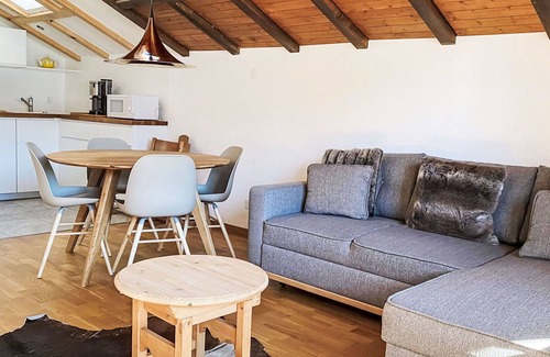 Falera Apartment | Cosy apartment for 5 guests with WIFI, pool, TV, balcony, panoramic view and parking