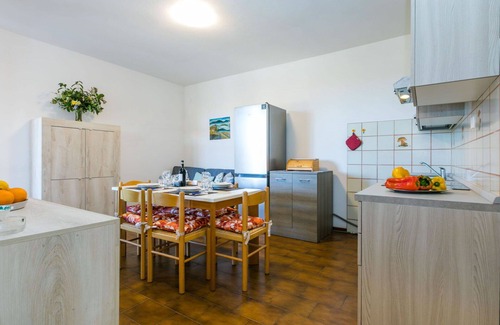 Marina di Cecina Apartment | Cosy apartment for 5 guests with WIFI, TV and balcony