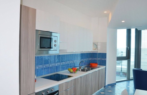 Latina Lido Apartment | Cosy apartment for 5 people with pool, A/C, WIFI, TV, balcony and pets allowed