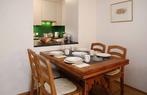 Falera Apartment | Cosy apartment for 5 people with WIFI, pool, TV, balcony, panoramic view and parking
