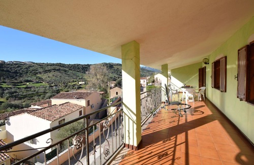 San Lorenzo Apartment | Cosy apartment for 5 people with WIFI, TV, balcony and panoramic view