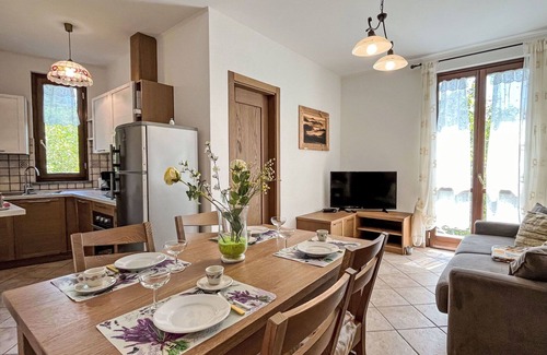 Savona Apartment | Cosy apartment for 5 people with WIFI, TV, patio, pets allowed, panoramic view and parking