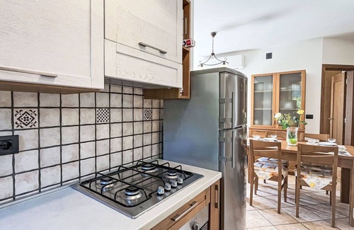 Savona Apartment | Cosy apartment for 5 people with WIFI, TV, patio, pets allowed, panoramic view and parking
