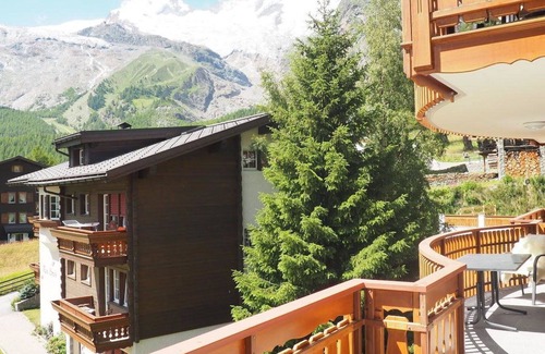 Saas-Fee Apartment | Cosy apartment for 6 guests with WIFI, TV and balcony