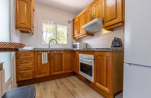 Vallpineda Apartment | Cosy apartment for 6 guests with A/C, WIFI, TV and balcony