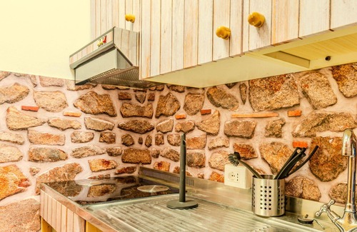 Mezzana Apartment | Cosy apartment for 6 guests with WIFI, TV, patio and panoramic view