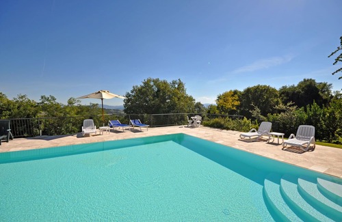Volterra Apartment | Cosy apartment for 6 guests with WIFI, pool, TV, pets allowed and parking, close to San Gimignano