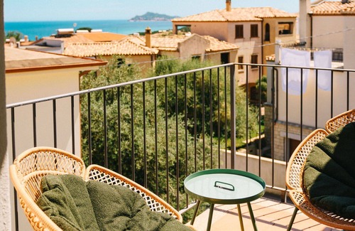 Santa Maria Navarrese Apartment | Cosy apartment for 6 guests with WIFI, A/C, TV, patio and pets allowed
