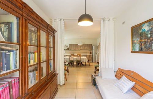 Pineto Apartment | Cosy apartment for 6 guests with WIFI, TV, terrace, pets allowed and panoramic view
